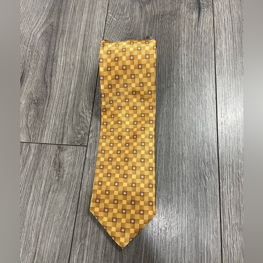 Brioni Gold Silk Tie‎